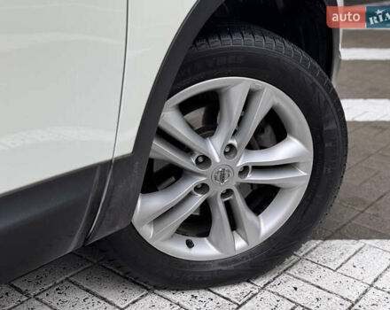 Белый Ниссан Кашкай, объемом двигателя 1.5 л и пробегом 277 тыс. км за 9300 $, фото 14 на Automoto.ua