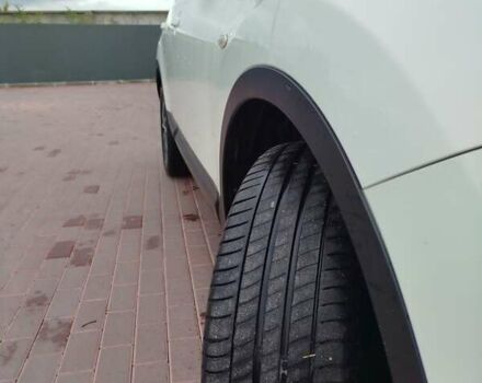 Белый Ниссан Кашкай, объемом двигателя 1.5 л и пробегом 255 тыс. км за 11200 $, фото 3 на Automoto.ua