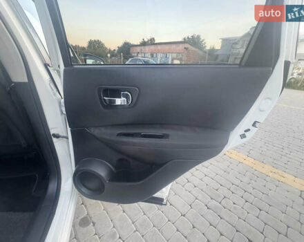 Белый Ниссан Кашкай, объемом двигателя 1.5 л и пробегом 160 тыс. км за 11500 $, фото 59 на Automoto.ua