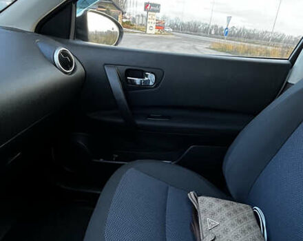 Білий Ніссан Кашкай, об'ємом двигуна 2 л та пробігом 129 тис. км за 13500 $, фото 59 на Automoto.ua