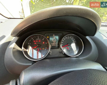 Белый Ниссан Кашкай, объемом двигателя 1.6 л и пробегом 210 тыс. км за 11900 $, фото 6 на Automoto.ua