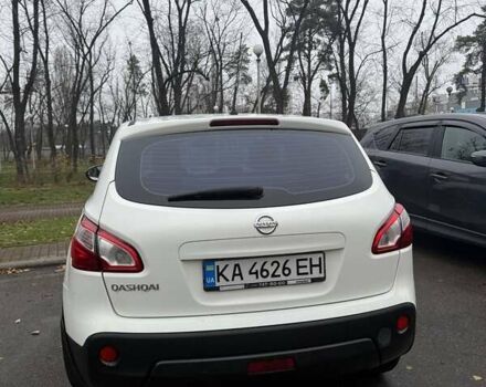 Белый Ниссан Кашкай, объемом двигателя 2 л и пробегом 150 тыс. км за 11500 $, фото 4 на Automoto.ua