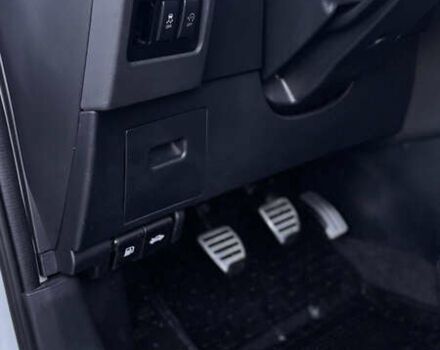 Білий Ніссан Кашкай, об'ємом двигуна 1.6 л та пробігом 211 тис. км за 11300 $, фото 7 на Automoto.ua