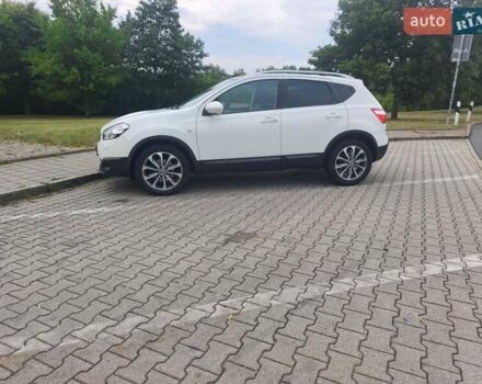 Белый Ниссан Кашкай, объемом двигателя 2 л и пробегом 220 тыс. км за 12999 $, фото 1 на Automoto.ua