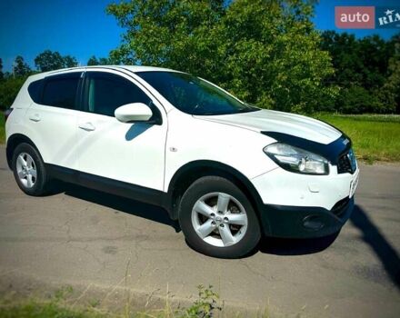 Білий Ніссан Кашкай, об'ємом двигуна 2 л та пробігом 241 тис. км за 12200 $, фото 1 на Automoto.ua