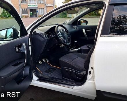 Белый Ниссан Кашкай, объемом двигателя 1.5 л и пробегом 197 тыс. км за 11300 $, фото 5 на Automoto.ua