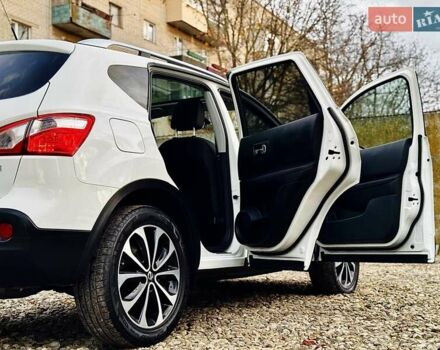 Белый Ниссан Кашкай, объемом двигателя 1.6 л и пробегом 174 тыс. км за 12999 $, фото 120 на Automoto.ua