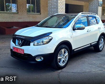Белый Ниссан Кашкай, объемом двигателя 1.5 л и пробегом 225 тыс. км за 11500 $, фото 2 на Automoto.ua