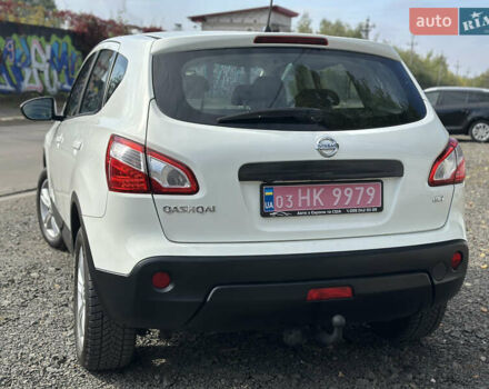 Белый Ниссан Кашкай, объемом двигателя 1.5 л и пробегом 242 тыс. км за 10500 $, фото 9 на Automoto.ua