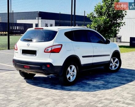 Белый Ниссан Кашкай, объемом двигателя 2 л и пробегом 162 тыс. км за 11899 $, фото 3 на Automoto.ua