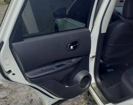 Белый Ниссан Кашкай, объемом двигателя 1.6 л и пробегом 157 тыс. км за 10900 $, фото 10 на Automoto.ua