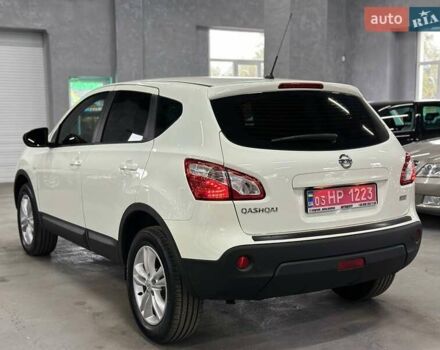 Белый Ниссан Кашкай, объемом двигателя 1.6 л и пробегом 160 тыс. км за 11799 $, фото 4 на Automoto.ua