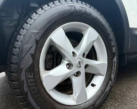 Белый Ниссан Кашкай, объемом двигателя 2 л и пробегом 150 тыс. км за 11500 $, фото 7 на Automoto.ua