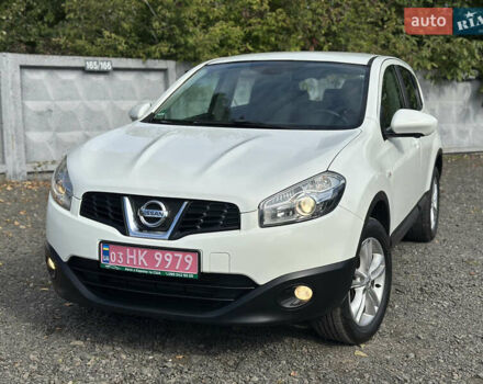 Белый Ниссан Кашкай, объемом двигателя 1.5 л и пробегом 242 тыс. км за 10500 $, фото 1 на Automoto.ua