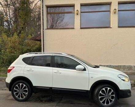 Белый Ниссан Кашкай, объемом двигателя 2 л и пробегом 159 тыс. км за 11200 $, фото 11 на Automoto.ua