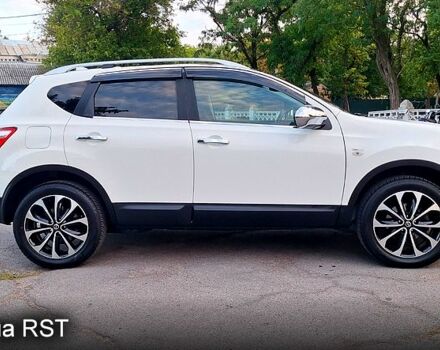 Белый Ниссан Кашкай, объемом двигателя 1.5 л и пробегом 197 тыс. км за 11300 $, фото 3 на Automoto.ua