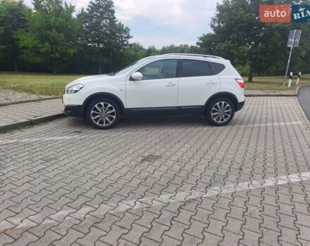 Белый Ниссан Кашкай, объемом двигателя 2 л и пробегом 220 тыс. км за 12999 $, фото 5 на Automoto.ua
