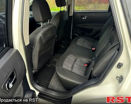 Белый Ниссан Кашкай, объемом двигателя 1.6 л и пробегом 187 тыс. км за 10999 $, фото 7 на Automoto.ua