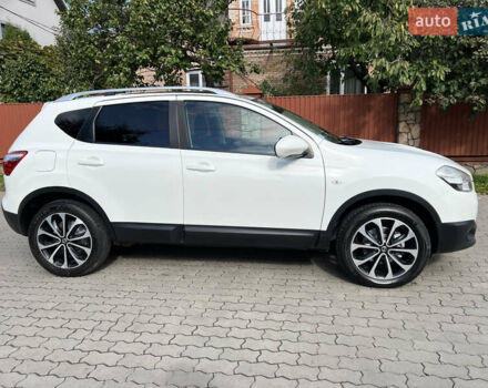 Белый Ниссан Кашкай, объемом двигателя 1.5 л и пробегом 206 тыс. км за 12300 $, фото 2 на Automoto.ua