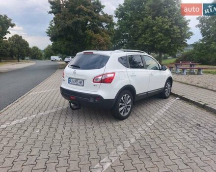 Белый Ниссан Кашкай, объемом двигателя 2 л и пробегом 220 тыс. км за 12999 $, фото 2 на Automoto.ua
