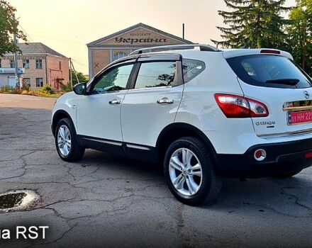 Білий Ніссан Кашкай, об'ємом двигуна 1.5 л та пробігом 192 тис. км за 11300 $, фото 4 на Automoto.ua