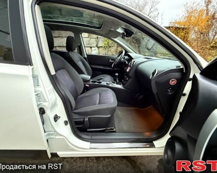 Белый Ниссан Кашкай, объемом двигателя 2 л и пробегом 190 тыс. км за 11700 $, фото 11 на Automoto.ua