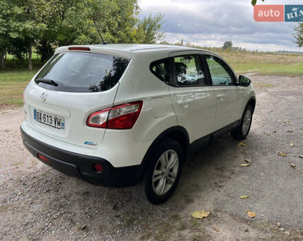 Белый Ниссан Кашкай, объемом двигателя 1.5 л и пробегом 180 тыс. км за 10800 $, фото 5 на Automoto.ua