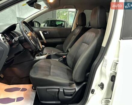 Белый Ниссан Кашкай, объемом двигателя 1.6 л и пробегом 160 тыс. км за 11799 $, фото 11 на Automoto.ua