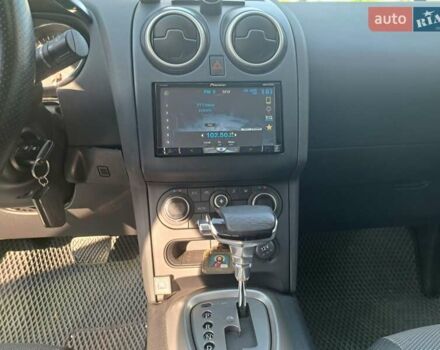 Белый Ниссан Кашкай, объемом двигателя 2 л и пробегом 87 тыс. км за 12800 $, фото 12 на Automoto.ua