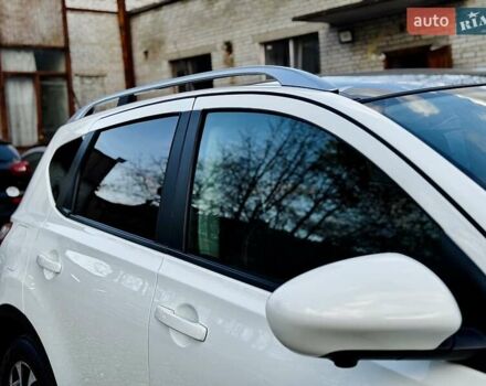 Белый Ниссан Кашкай, объемом двигателя 1.6 л и пробегом 174 тыс. км за 12999 $, фото 11 на Automoto.ua