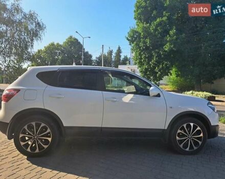 Белый Ниссан Кашкай, объемом двигателя 2 л и пробегом 87 тыс. км за 12800 $, фото 5 на Automoto.ua
