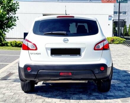 Белый Ниссан Кашкай, объемом двигателя 2 л и пробегом 162 тыс. км за 11899 $, фото 52 на Automoto.ua