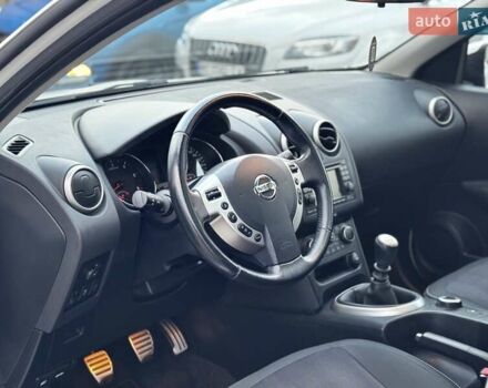 Белый Ниссан Кашкай, объемом двигателя 1.6 л и пробегом 174 тыс. км за 12999 $, фото 4 на Automoto.ua