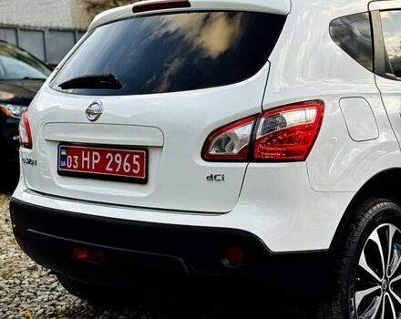 Белый Ниссан Кашкай, объемом двигателя 1.6 л и пробегом 174 тыс. км за 12999 $, фото 20 на Automoto.ua