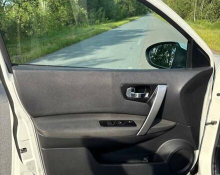 Білий Ніссан Кашкай, об'ємом двигуна 1.6 л та пробігом 233 тис. км за 11900 $, фото 12 на Automoto.ua
