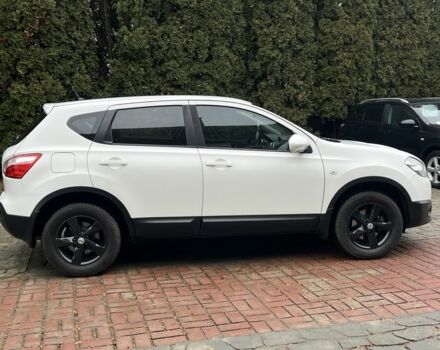 Белый Ниссан Кашкай, объемом двигателя 2 л и пробегом 214 тыс. км за 10500 $, фото 2 на Automoto.ua