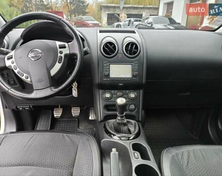 Білий Ніссан Кашкай, об'ємом двигуна 1.6 л та пробігом 210 тис. км за 11700 $, фото 33 на Automoto.ua