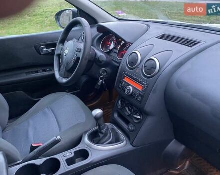 Белый Ниссан Кашкай, объемом двигателя 1.6 л и пробегом 220 тыс. км за 9800 $, фото 46 на Automoto.ua