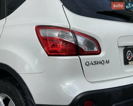 Білий Ніссан Кашкай, об'ємом двигуна 1.6 л та пробігом 156 тис. км за 9990 $, фото 8 на Automoto.ua