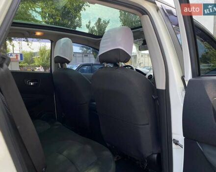 Белый Ниссан Кашкай, объемом двигателя 1.6 л и пробегом 155 тыс. км за 11900 $, фото 13 на Automoto.ua