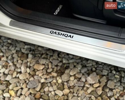 Белый Ниссан Кашкай, объемом двигателя 1.6 л и пробегом 174 тыс. км за 12999 $, фото 103 на Automoto.ua