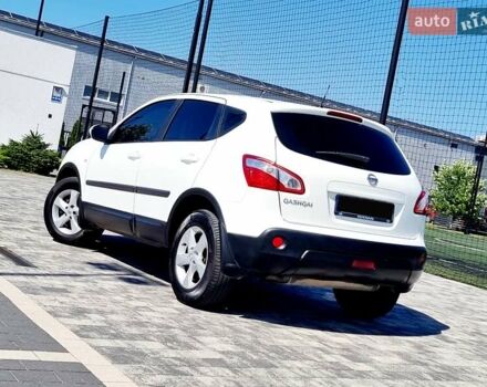 Белый Ниссан Кашкай, объемом двигателя 2 л и пробегом 162 тыс. км за 11899 $, фото 118 на Automoto.ua