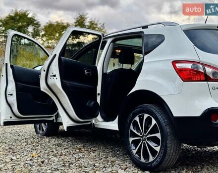 Белый Ниссан Кашкай, объемом двигателя 1.6 л и пробегом 174 тыс. км за 12999 $, фото 86 на Automoto.ua