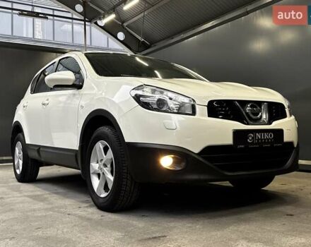 Білий Ніссан Кашкай, об'ємом двигуна 1.6 л та пробігом 141 тис. км за 10000 $, фото 21 на Automoto.ua