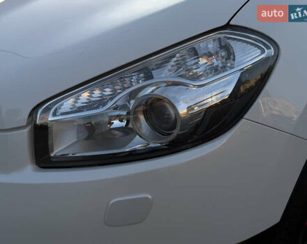 Белый Ниссан Кашкай, объемом двигателя 1.5 л и пробегом 220 тыс. км за 13500 $, фото 23 на Automoto.ua