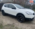 Белый Ниссан Кашкай, объемом двигателя 2 л и пробегом 220 тыс. км за 11000 $, фото 3 на Automoto.ua