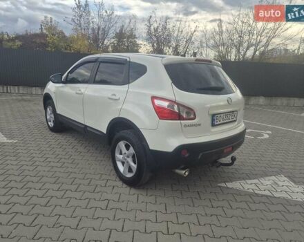 Ниссан Кашкай 2013 в Тернополе на Automoto.ua Белый Ниссан Кашкай, объемом двигателя 2 л и пробегом 135 тыс. км за 10900 $, фото 5 на Automoto.ua