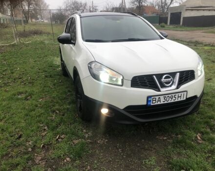 Белый Ниссан Кашкай, объемом двигателя 2 л и пробегом 220 тыс. км за 11000 $, фото 1 на Automoto.ua