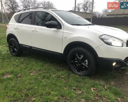 Белый Ниссан Кашкай, объемом двигателя 2 л и пробегом 220 тыс. км за 11000 $, фото 22 на Automoto.ua