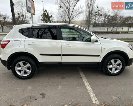 Белый Ниссан Кашкай, объемом двигателя 2 л и пробегом 190 тыс. км за 11999 $, фото 7 на Automoto.ua